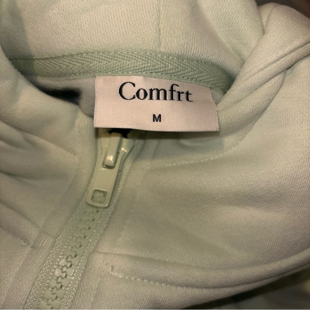 Comfrt pastel zip up hoodie, size Medium. Color Mint - Picture 6 of 6
